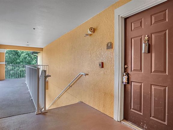 4th image of 5467 Vineland Rd APT 6313