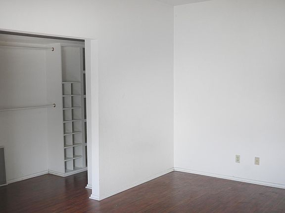 2nd image of 821 N Vendome St APT 4