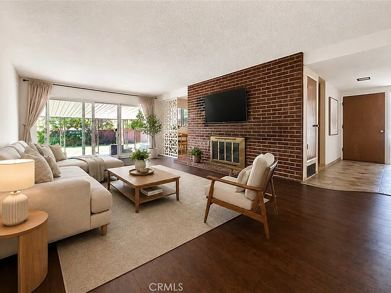 16404 Mayall St — Photo 4