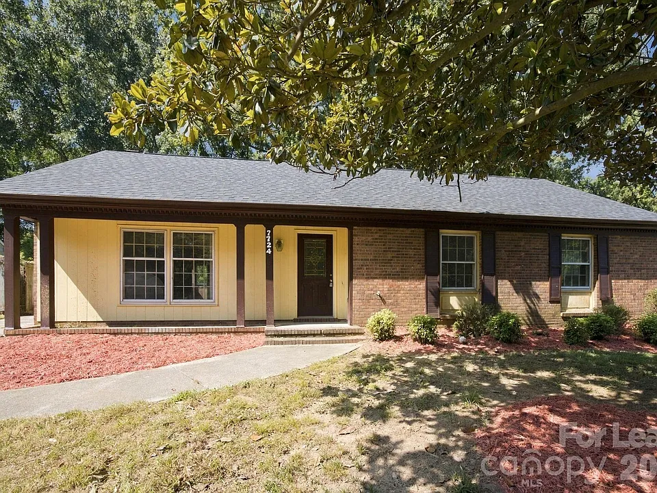 7724 Winterset Dr