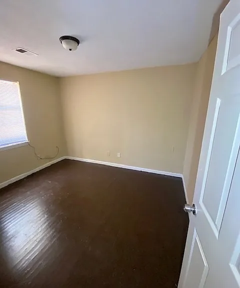 2117 Hunter Ave — Photo 5