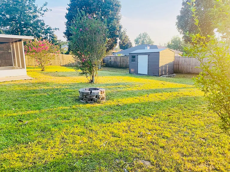 425 Mara Dr — Photo 8