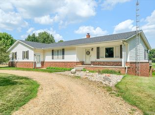 1375 Fernwood Dr, Lapeer, MI 48446