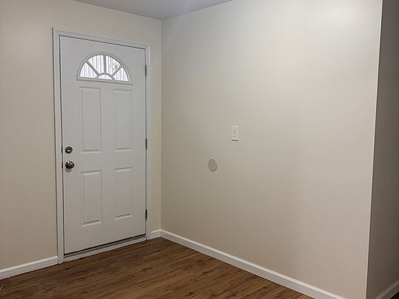 2nd image of 246 South St Floor 1