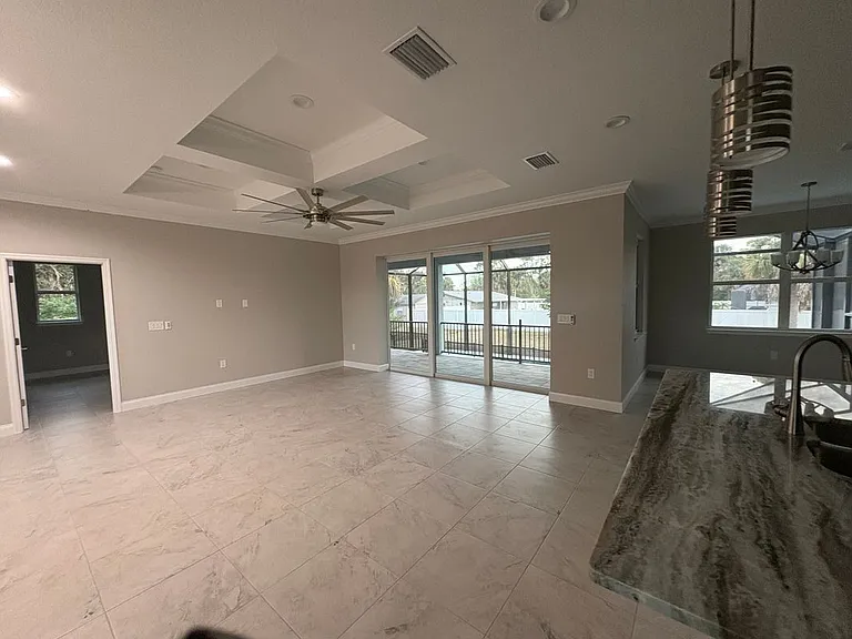350 Altoona St NW — Photo 3