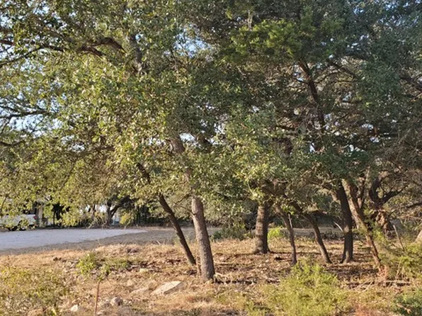 701 Circleview Dr, Canyon Lake, TX 78133