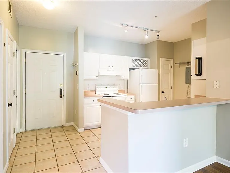 955 Juniper St NE #3228 — Photo 4