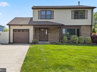 27 Marlon Pond Rd, Hamilton, NJ 08690