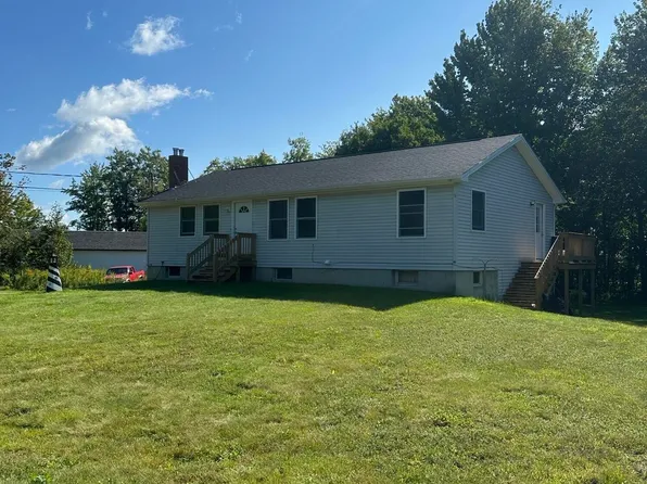 5 All Seasons Way, Trenton, ME 04605