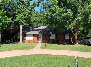 2121 Monteleon Rd, Grand Prairie, TX 75051