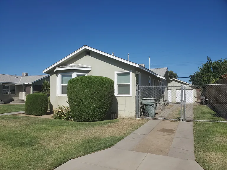 2014 Mayfair Dr W — Photo 3