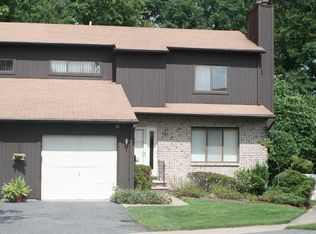 22 Mountain Ridge Dr, Cedar Grove, NJ 07009