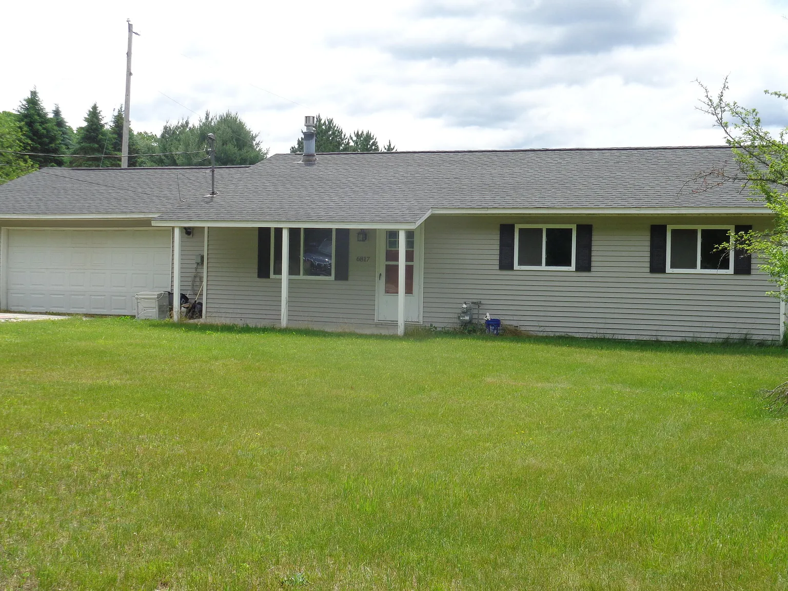 6817 Rhodes Rd photo 1