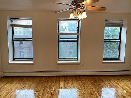 3rd image of 51 W 130th St APT 4