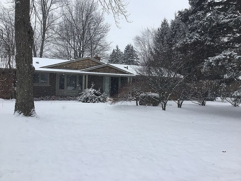 1st image of 376 Westbourne Dr