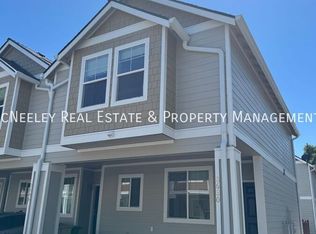 8630 NE Trafalgar Ln, Hillsboro, OR 97006