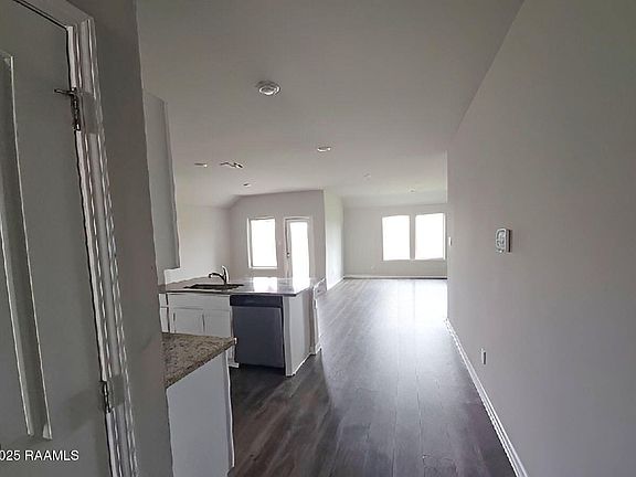 3rd image of 154 Cane Run Ct