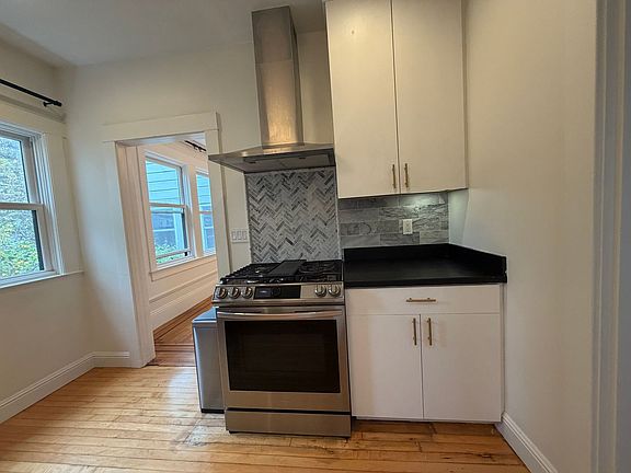 3rd image of 1572 Church St