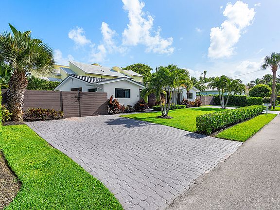 4th image of 30 Hersey Dr