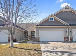 1056 Provence Ln, Waconia, MN 55387