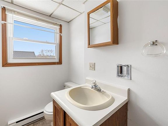 5th image of 12 Batterson Ave