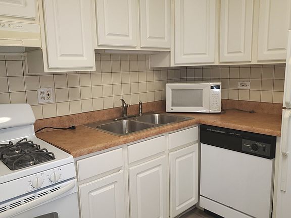 2nd image of 1227 Harlem Ave APT 414
