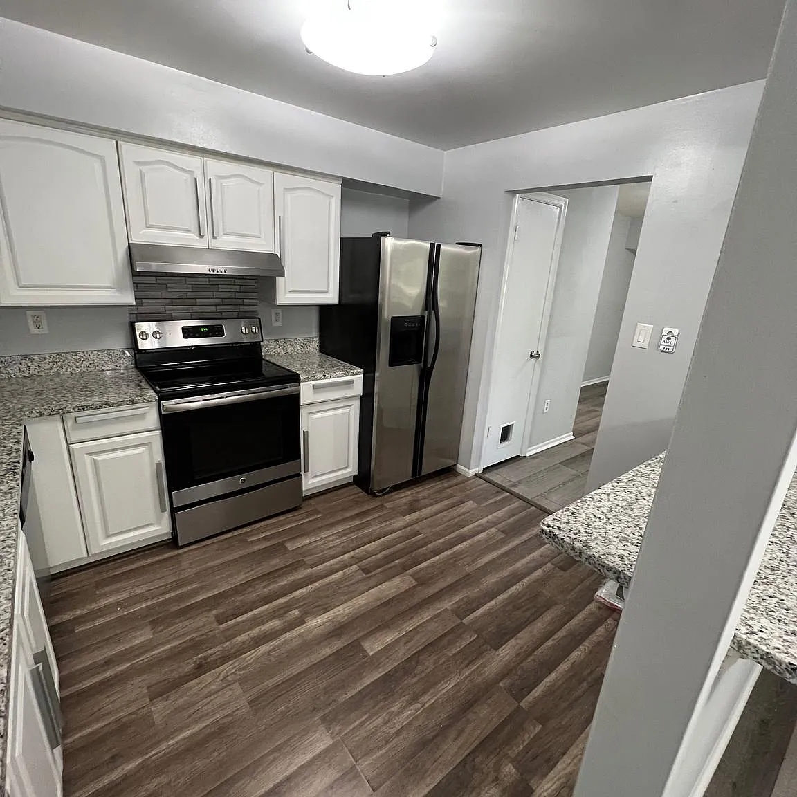 2 bed, 1080 sqft, $1,950 — Photo 3