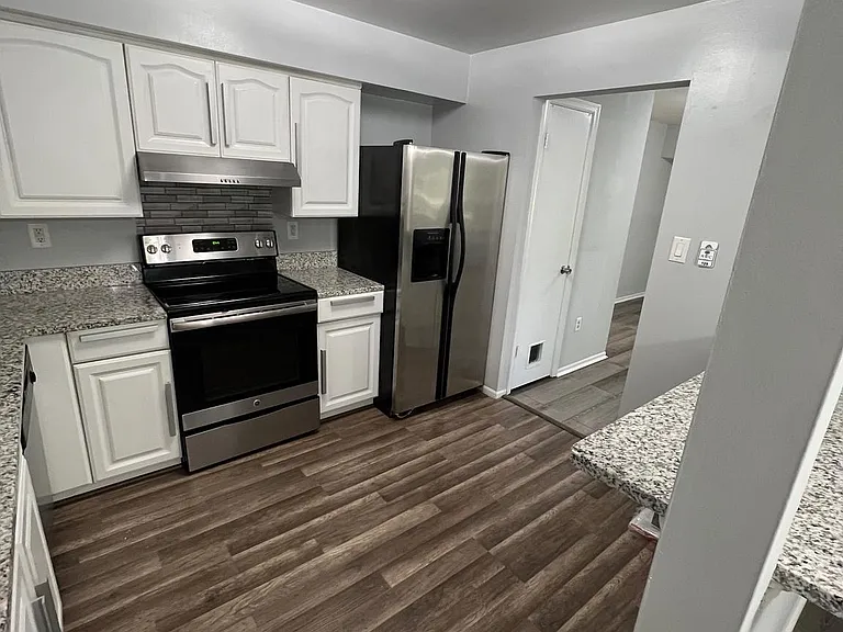 2864 Madeira Ct #19 — Photo 3