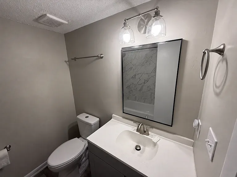 7325 Cardigan Cir — Photo 17