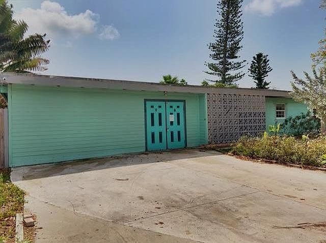 1st image of 18 Bougainvillea Ave