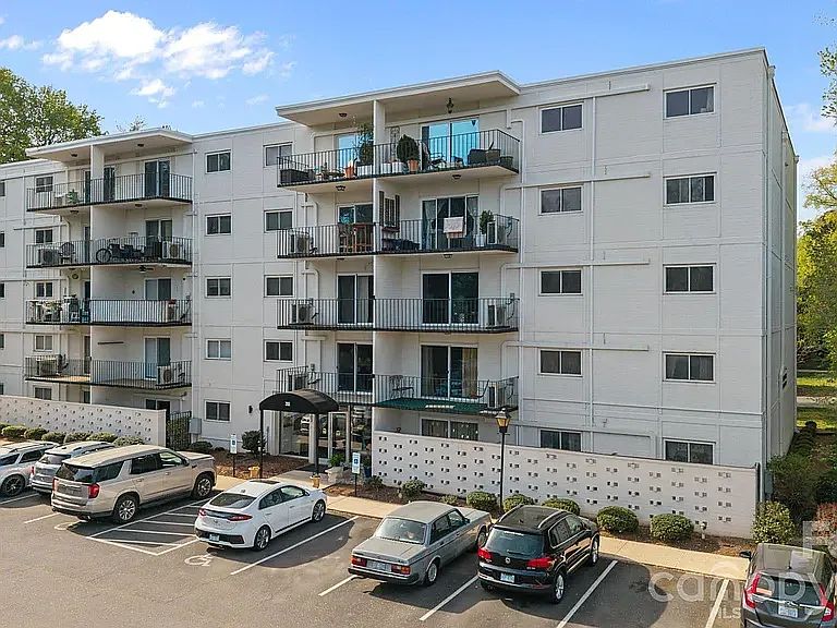 2503 Roswell Ave #207 — Photo 3