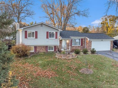 746 Laguna Dr, Wolverine Lake, MI, 48390
