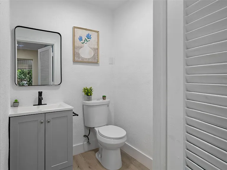 4514 NW 49th Dr — Photo 15