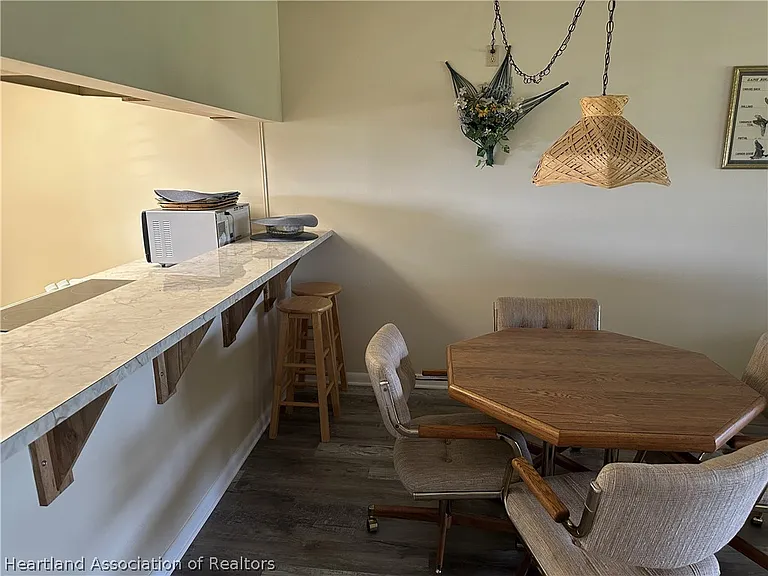 5528 Matanzas Dr — Photo 9