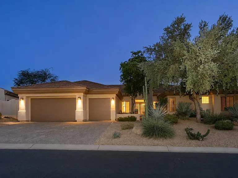 6461 E Crested Saguaro Ln — Photo 48
