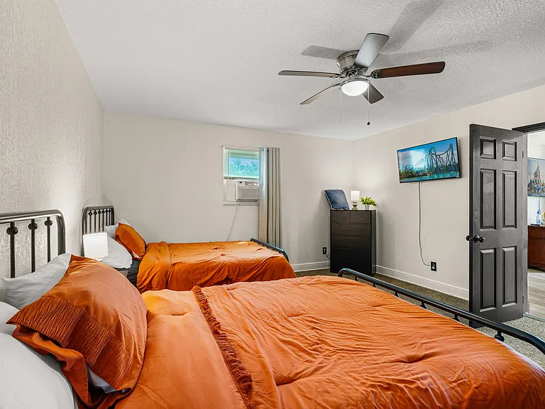 1110 E Lakeshore Blvd #3 — Photo 24