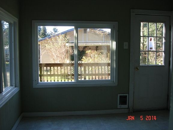 5th image of 10016 Ainsworth Ave S