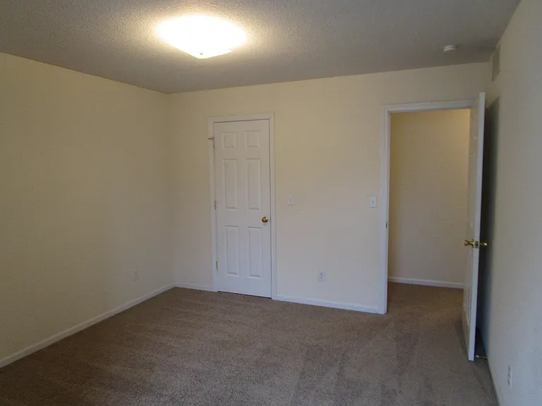 4404 Jeana Ct — Photo 24