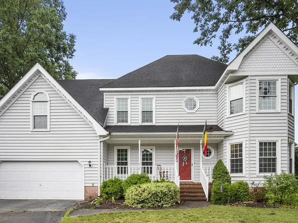 812 Cherry Forest Ct, Chesapeake, VA 23322