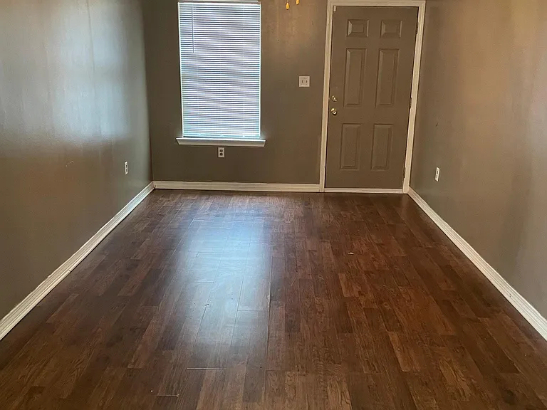 1235 Farragut St — Photo 6