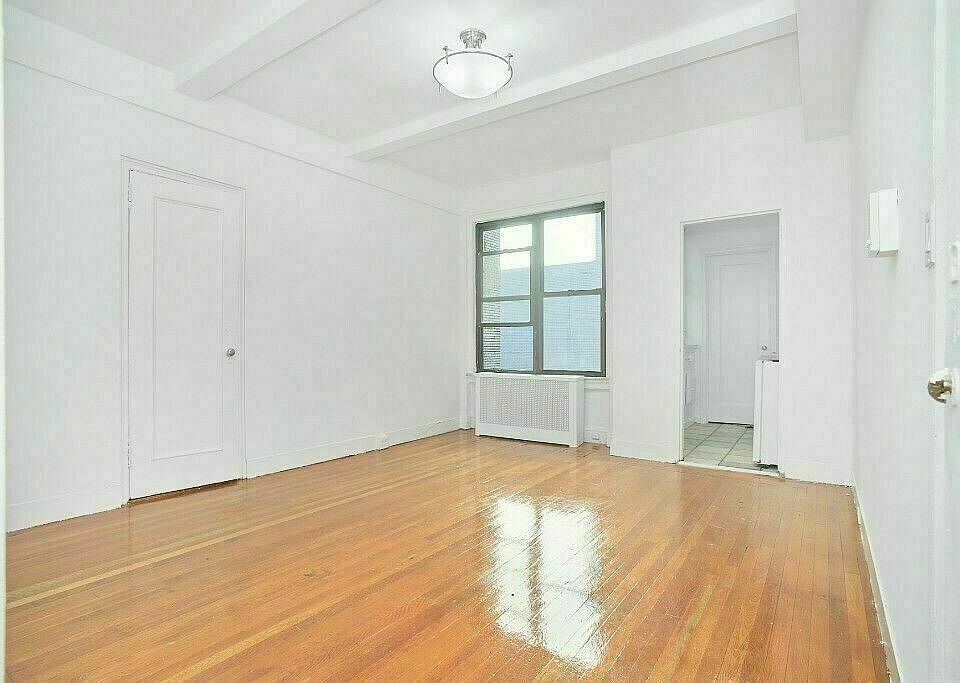 1st image of 135 E 50th St #J5