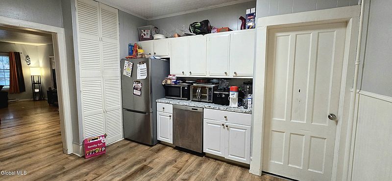 3rd image of 569 Nott Street