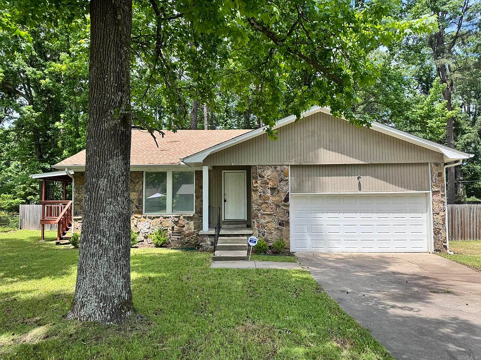 1st image of 104 Foxdell Cir