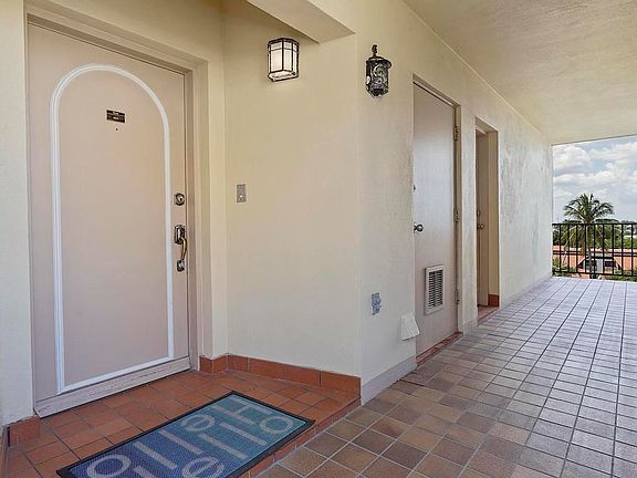 3rd image of 3475 S Ocean Blvd #4010