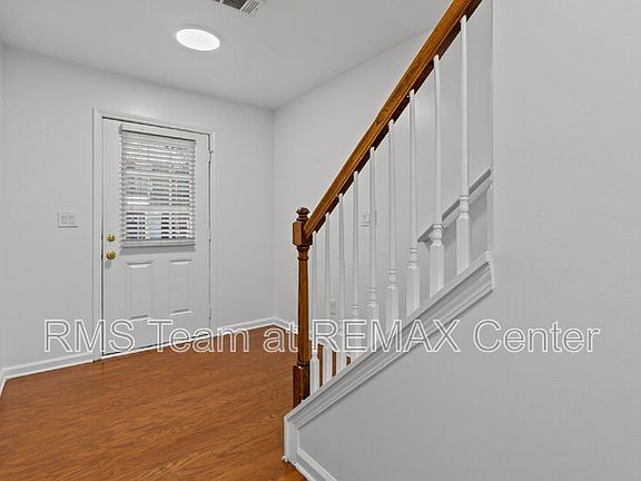 5th image of 2122 Meadow Peak Rd