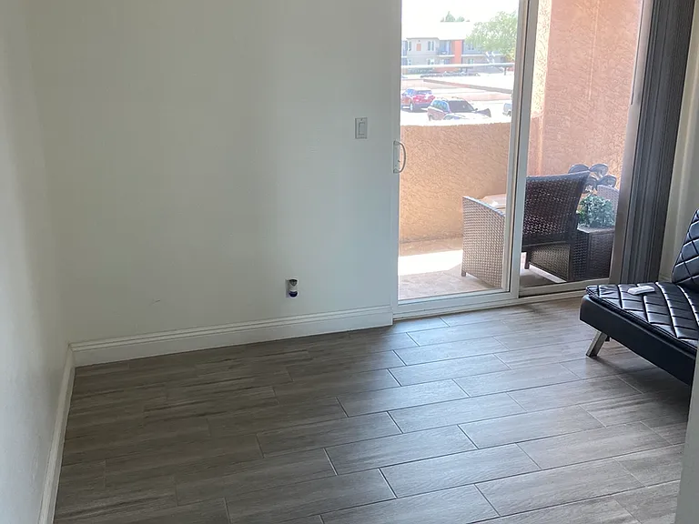 540 N May St #9-2122 — Photo 13
