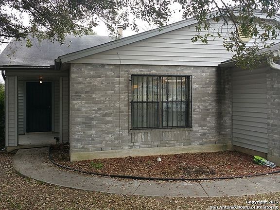 2nd image of 10418 Dugas Dr
