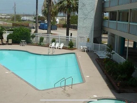 4th image of 3938 Surfside Blvd Unit 2132