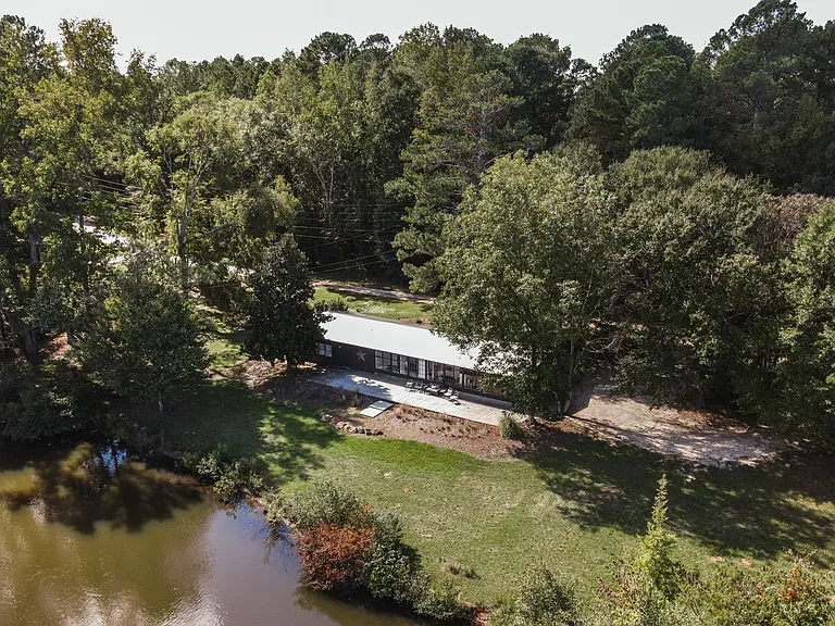 190 Lakewood Dr — Photo 50