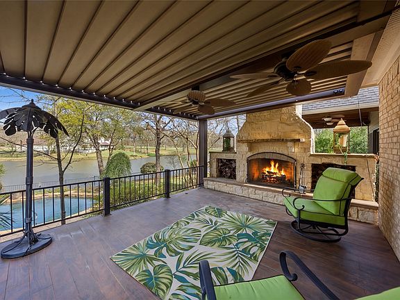 4th image of 224 Colonial Dr